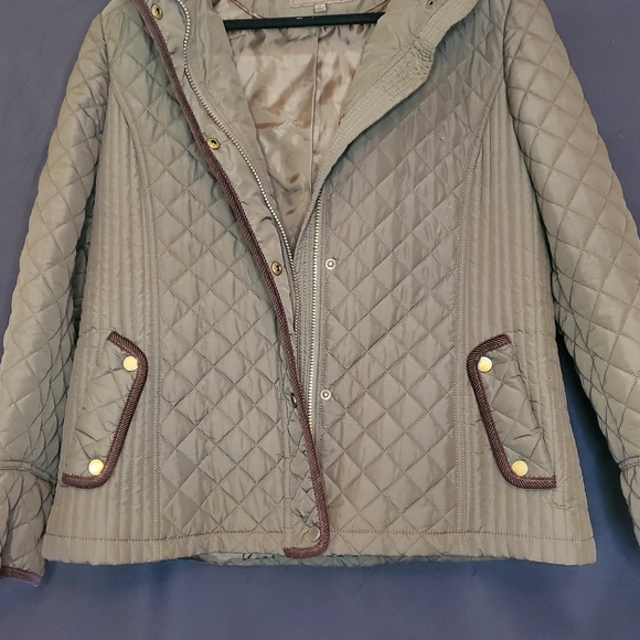 LIKE NEW- WORN ONCE- Army Green Hooded Jacket - Picture 2 of 8